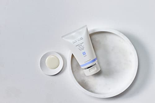 Sanitas Gommage Crème Citron – cristaux ultra-fins éliminant les impuretés sans agresser.