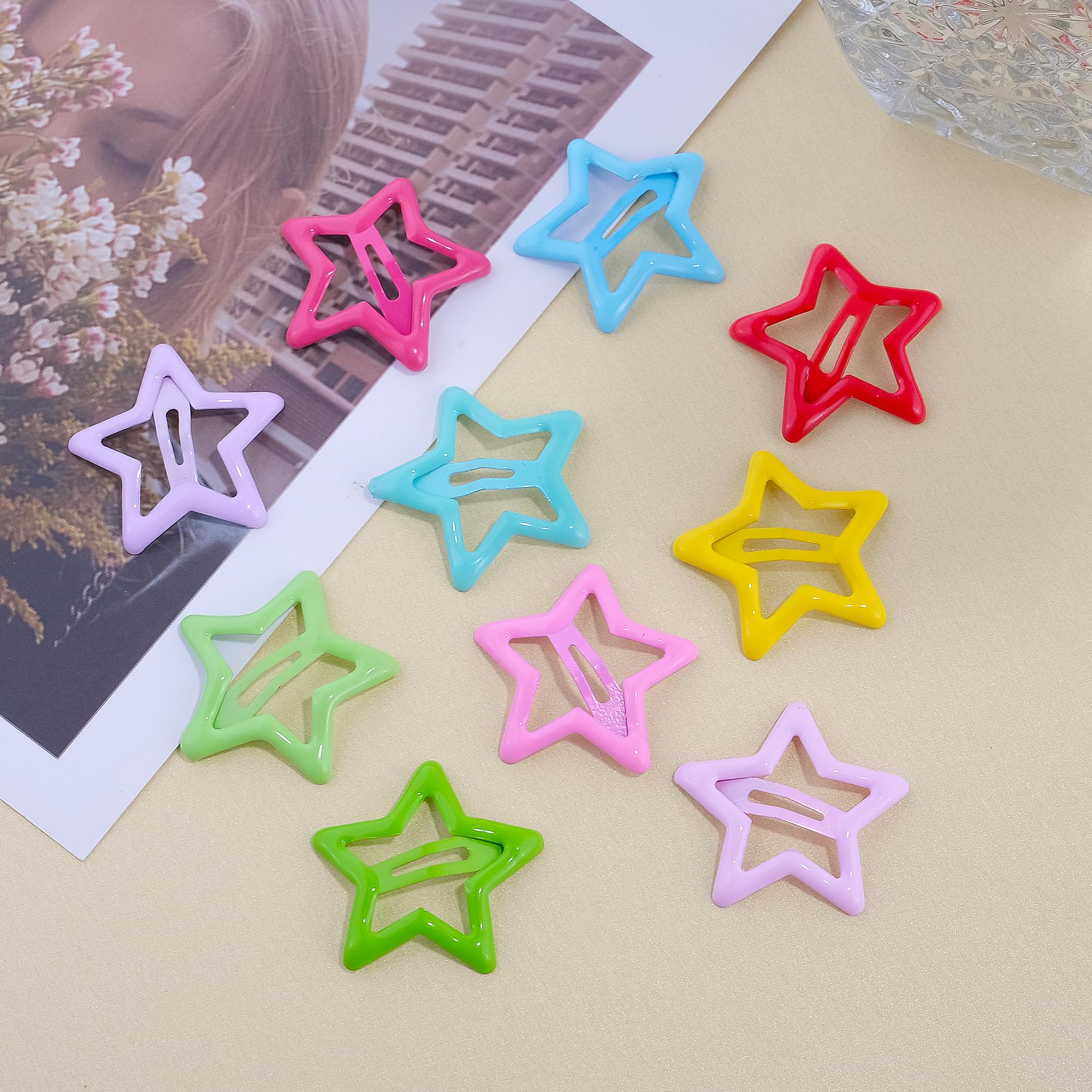 Barrette étoile SAOROPEB petite, parfaite pour accessoiriser au quotidien.