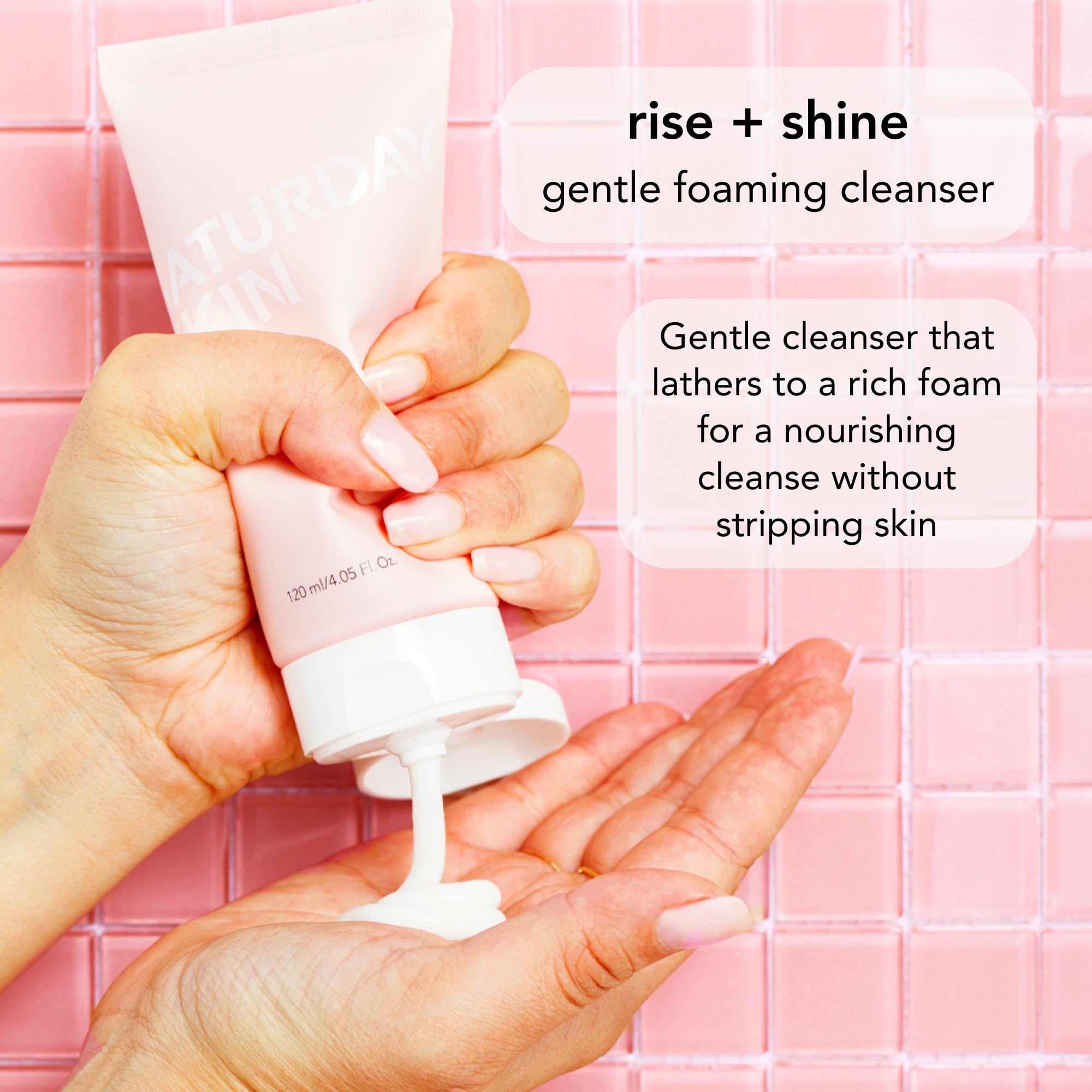 Saturday Skin texture cremeuse-nettoyant — expérience sensorielle riche qui nettoie sans tirailler.