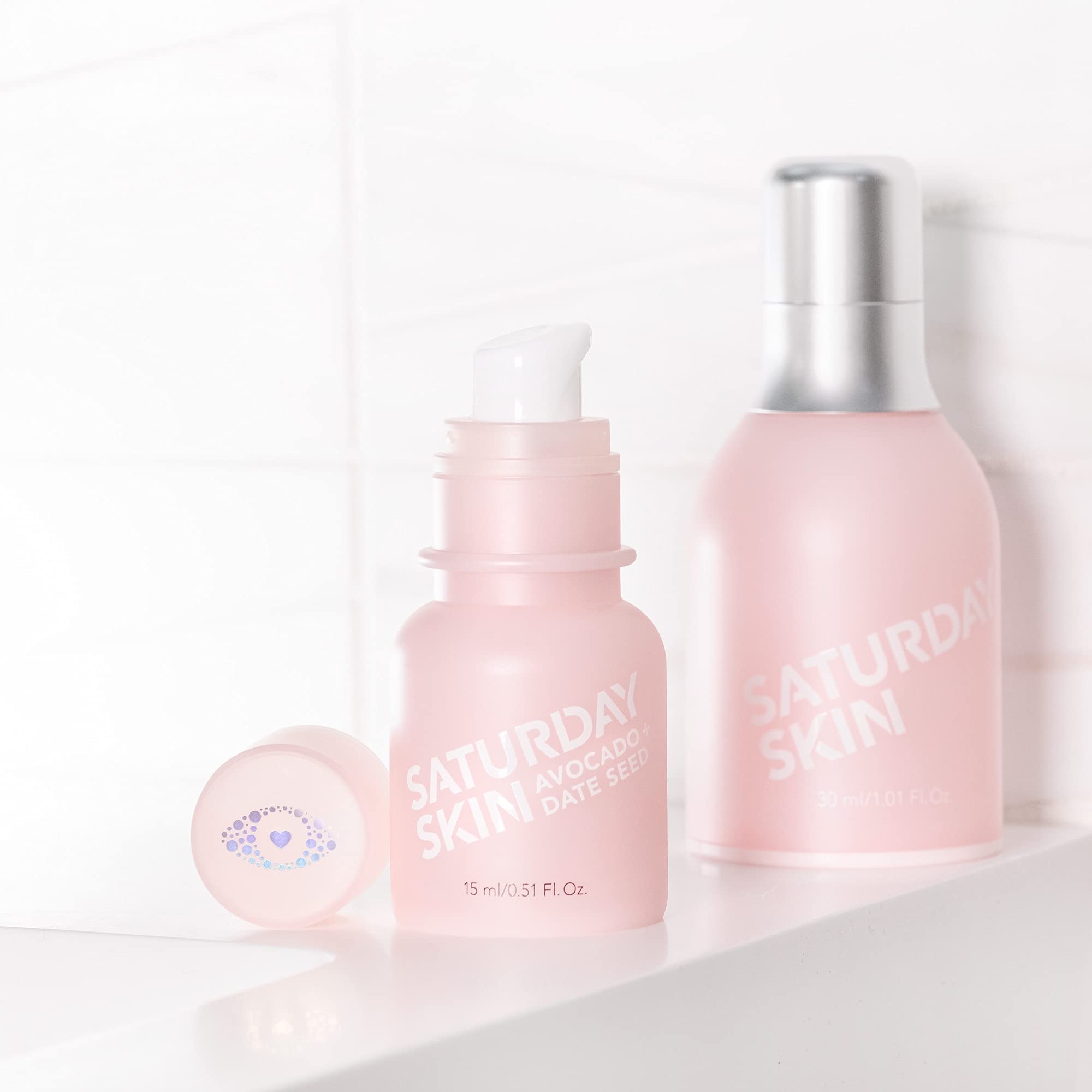 Regard lumineux et peau hydratée grâce à Saturday Skin Wide Awake.