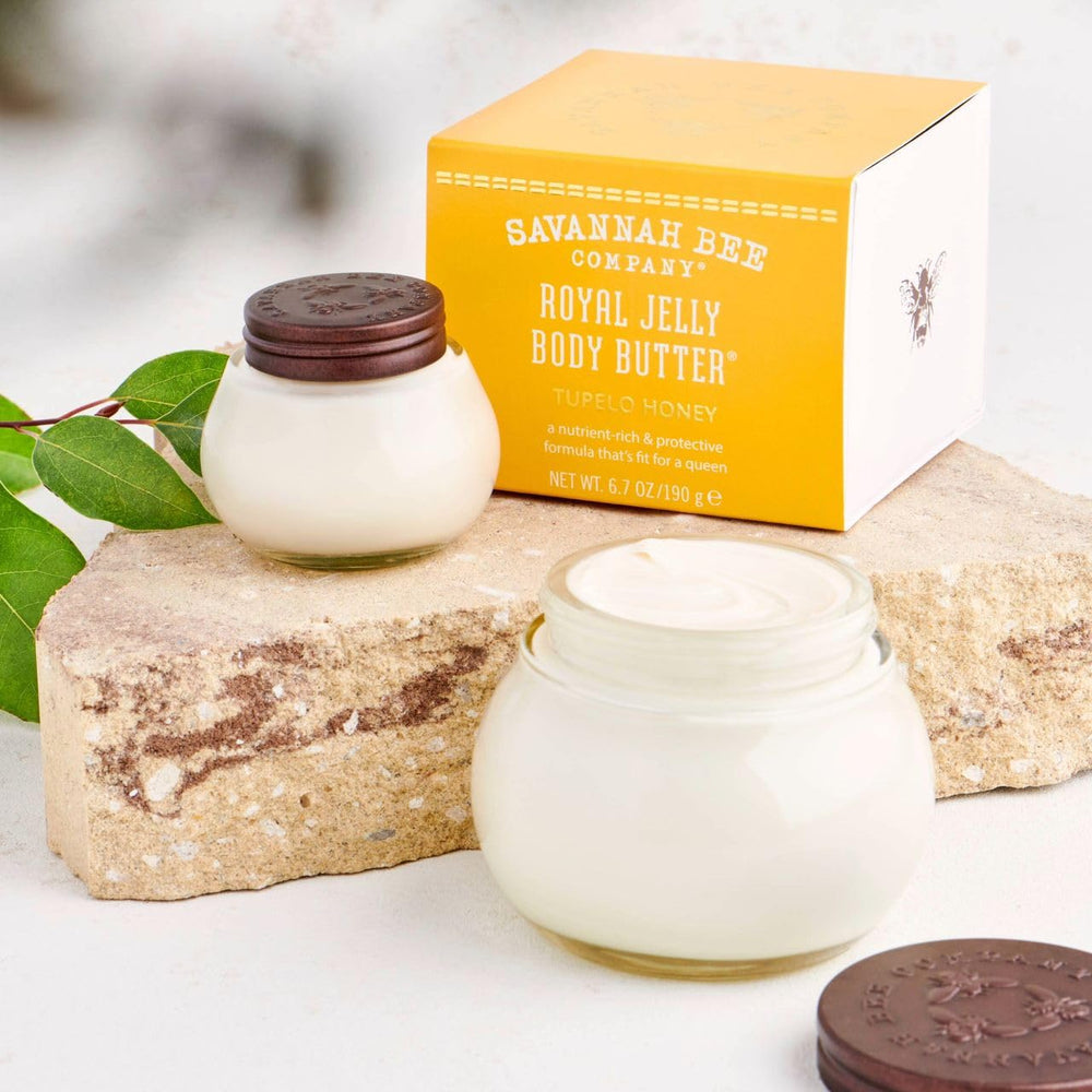 Savannah Bee Company Gelée Royale Body Butter parfum doux pour rituel apaisant.