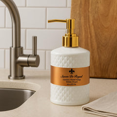 Savon De Royal – mousse délicate sur les mains, peau douce.