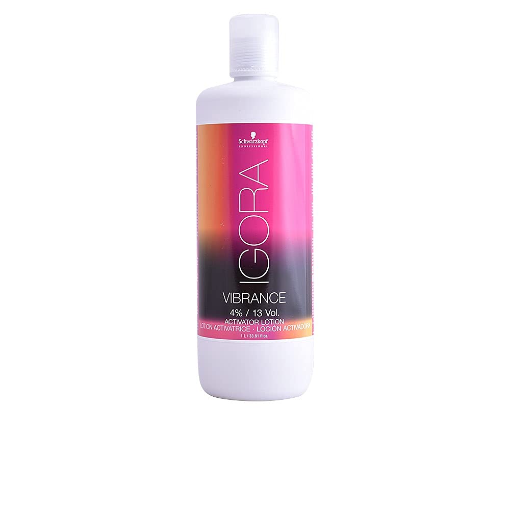 Schwarzkopf Igora Vibrance Lotion Activateur avec pompe, facilite l’application et offre une texture crème.
