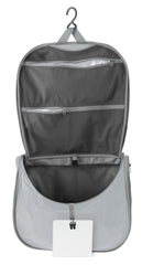 Sea to Summit grand sac de toilette pendu utilisé en voyage pour rester organisé