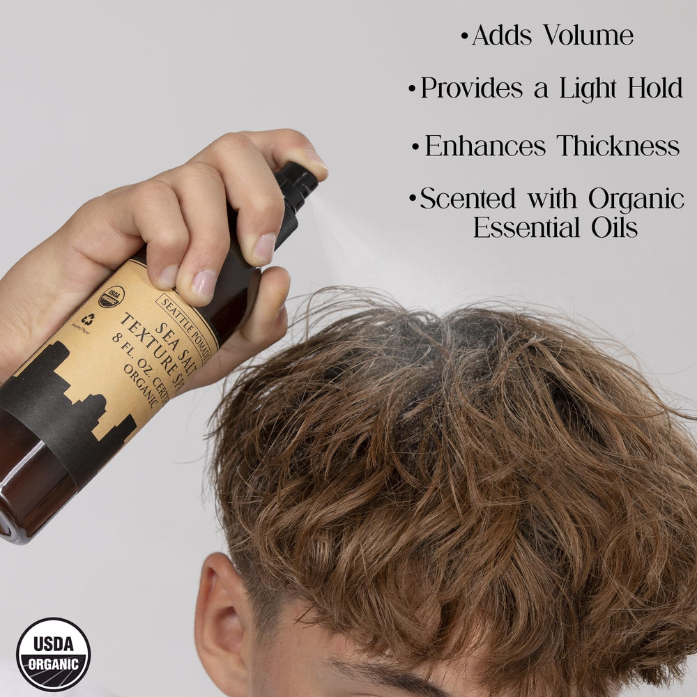 Utilisation polyvalente du spray Seattle Pomade Co. pour divers looks.