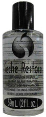 Seche Restore démontre une application lisse sur vernis gel après rénovation de la texture.