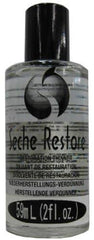 Seche Restore illustre l’utilisation de gouttes pour retrouver une consistance idéale et maîtrisée.