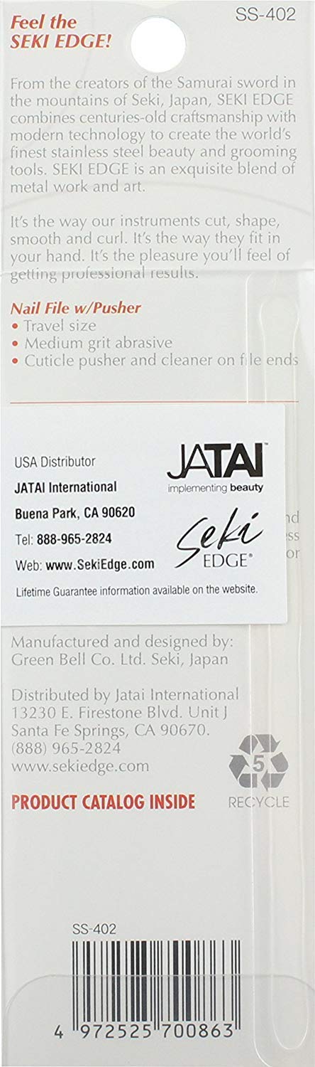 Seki Edge SS-402 se glisse dans un petit compartiment pour voiture.