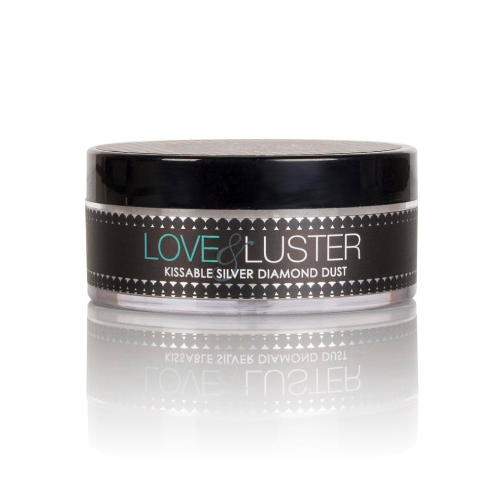 Pot 2 oz de Sensuva Love & Luster Diamond Dust illumine subtilement la peau.