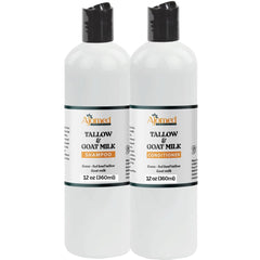 Texture onctueuse du shampoing révélant l'hydratation des longueurs.