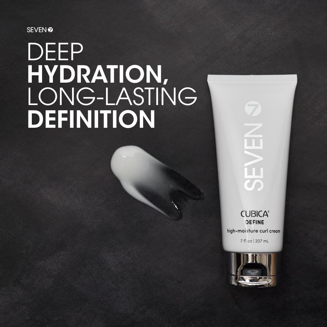 Soin anti-frizz efficace pour des boucles plus disciplinées avec SEVEN Cubica Define.