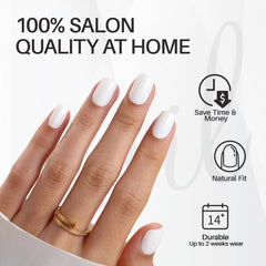 Gros plan sur ongles blancs courts avec gel de construction SHANGMENG