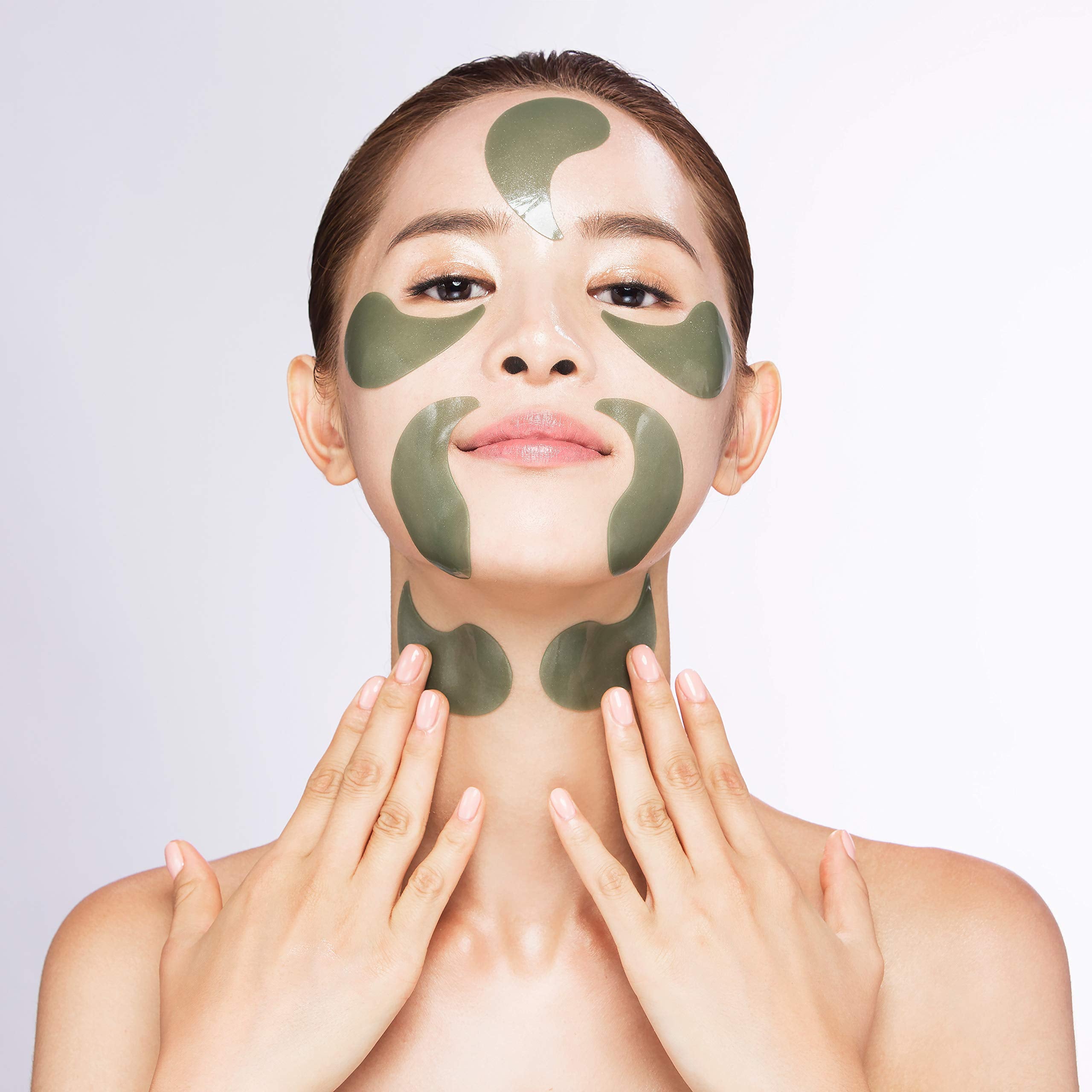 Routine nocturne avec patches yeux Shangpree, parfum léger et revitalisant.