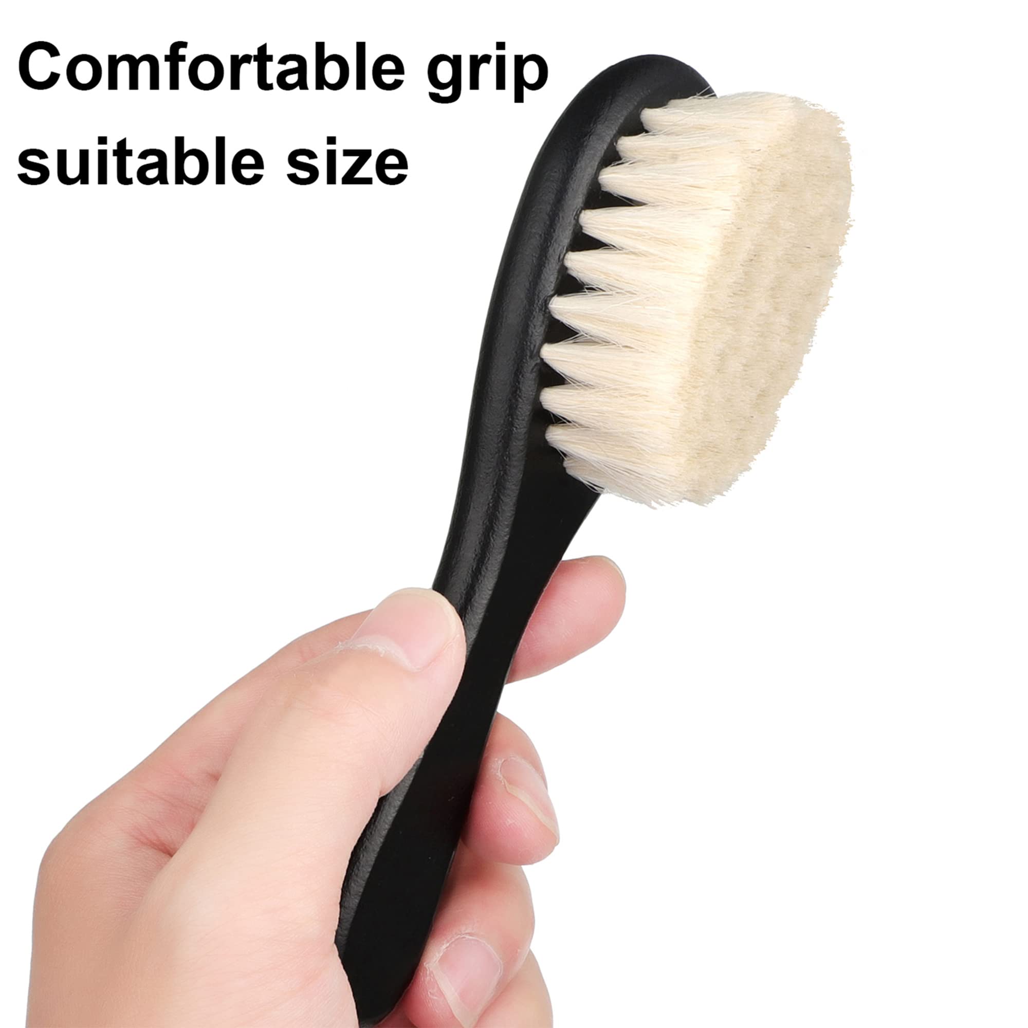 Brosse barbier Shappy, design robuste et léger avec poignée en bois.