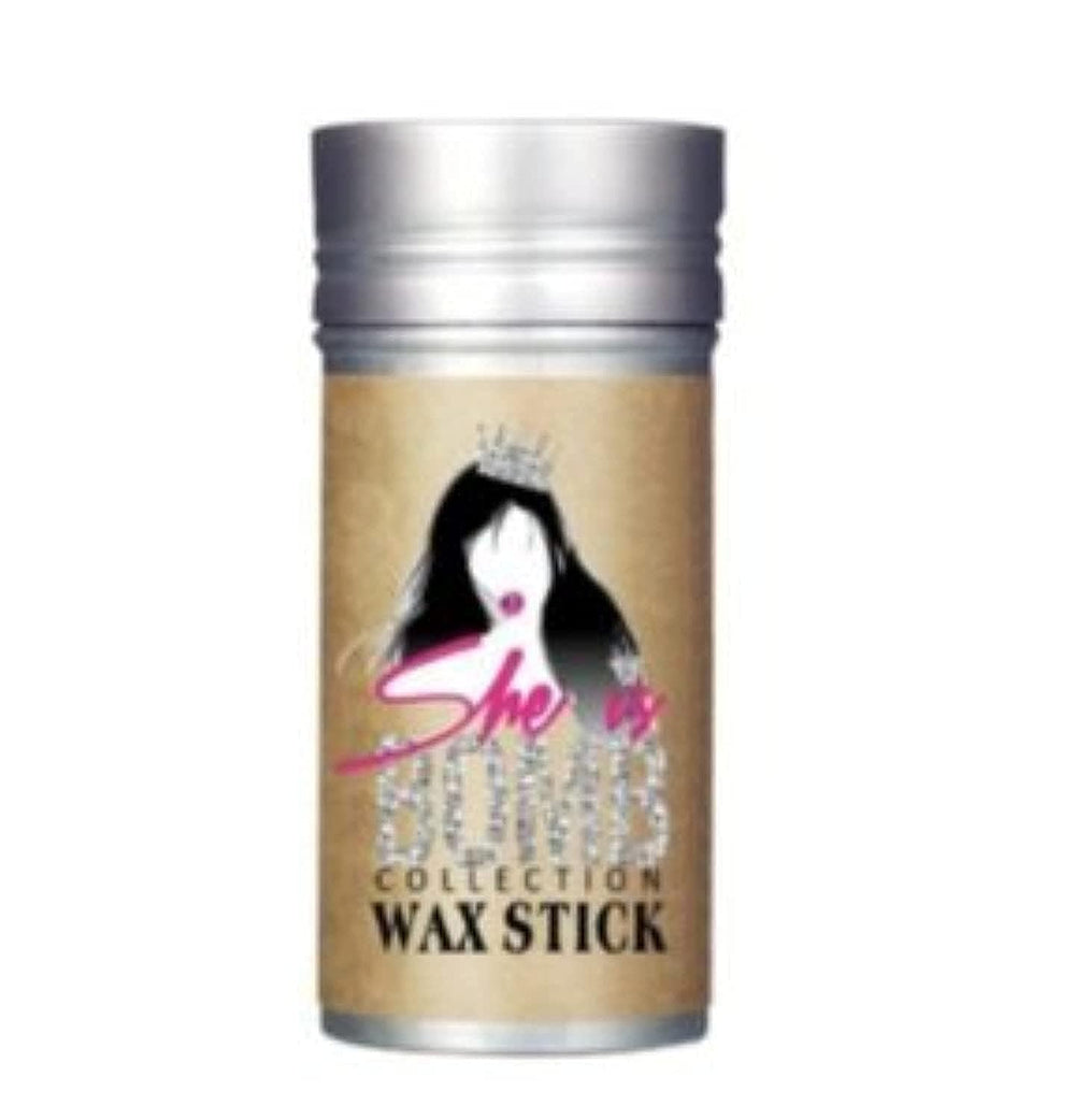Cire coiffante she is bomb collection en baton pour texture et maintien flexible.