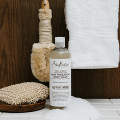 SheaMoisture acacia Senegal scelle l'hydratation de la peau.
