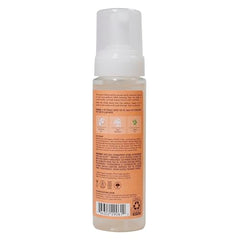 SHEA MOISTURE après application sur cheveux bouclés, brillance naturelle.