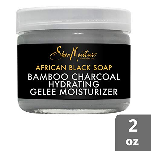 Texture charbon bambou SheaMoisture clarifiant le visage pour peau équilibrée.