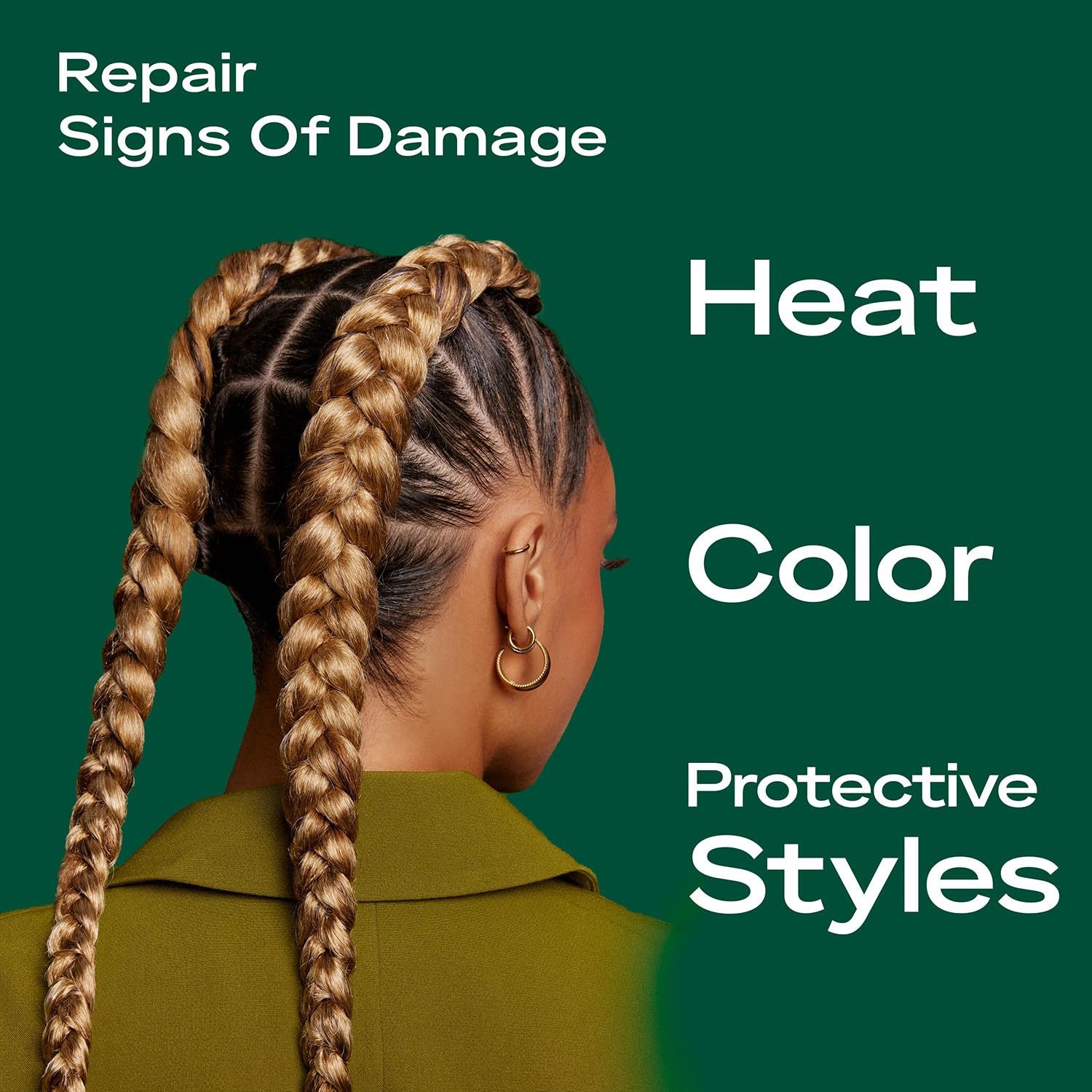 Cheveux bouclés affichant hydratation et douceur avec Bond Repair de SheaMoisture.