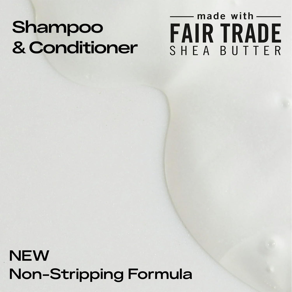 Cheveux humides prêts pour l'huile capillaire SheaMoisture.