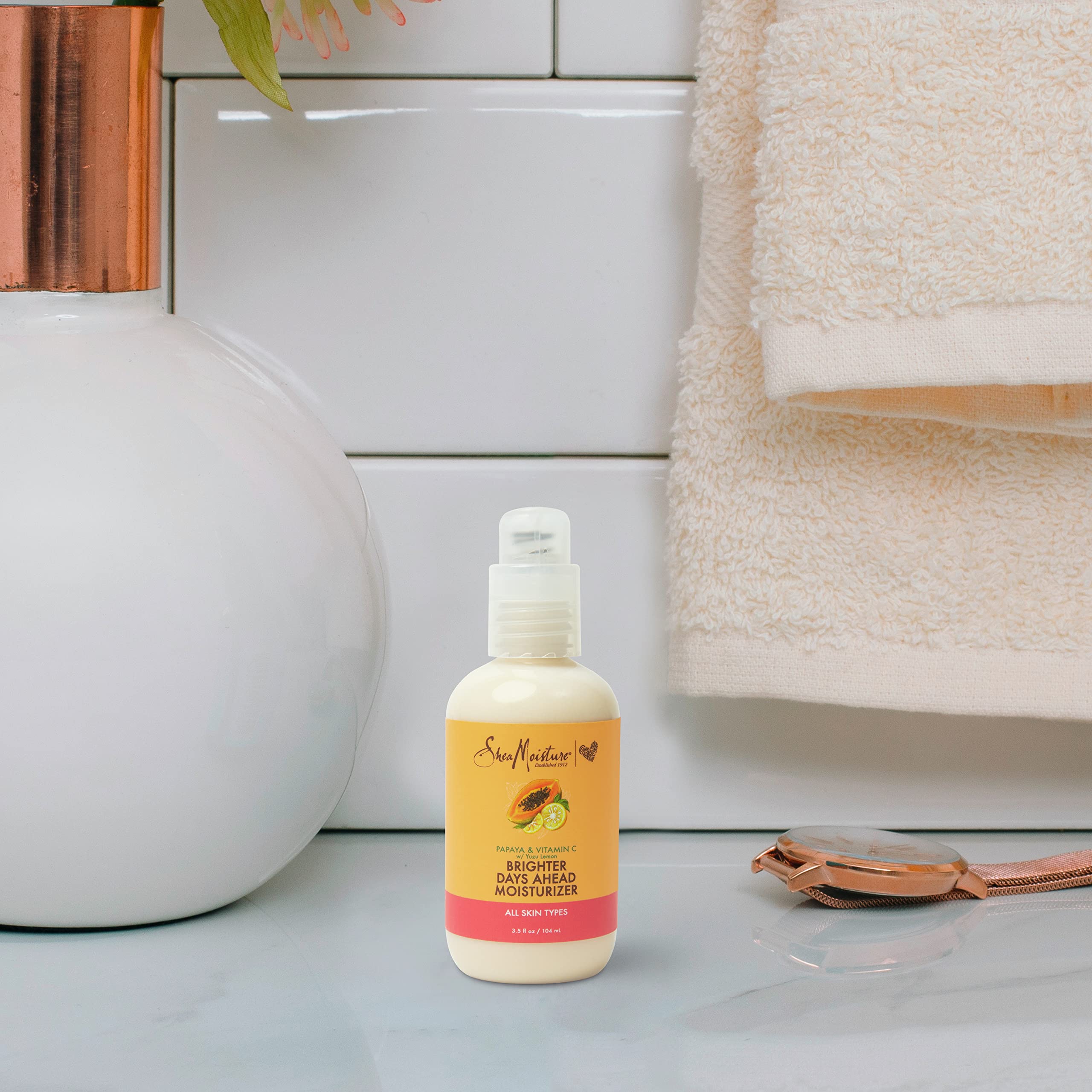 SheaMoisture crème visage peau lumineuse — effet subtil révélant l'éclat naturel