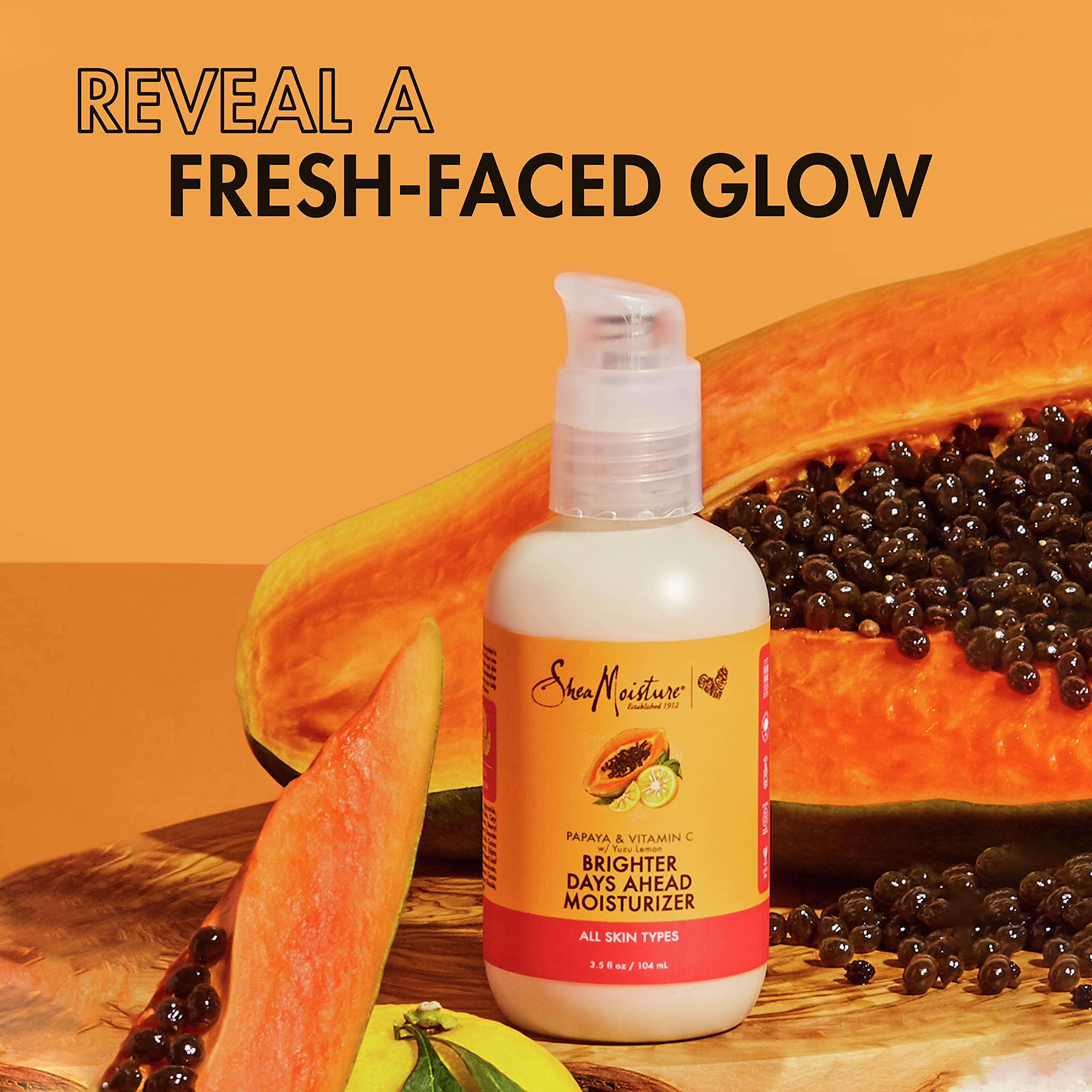 Texture légère de la crème visage SheaMoisture prête à l'utilisation quotidienne