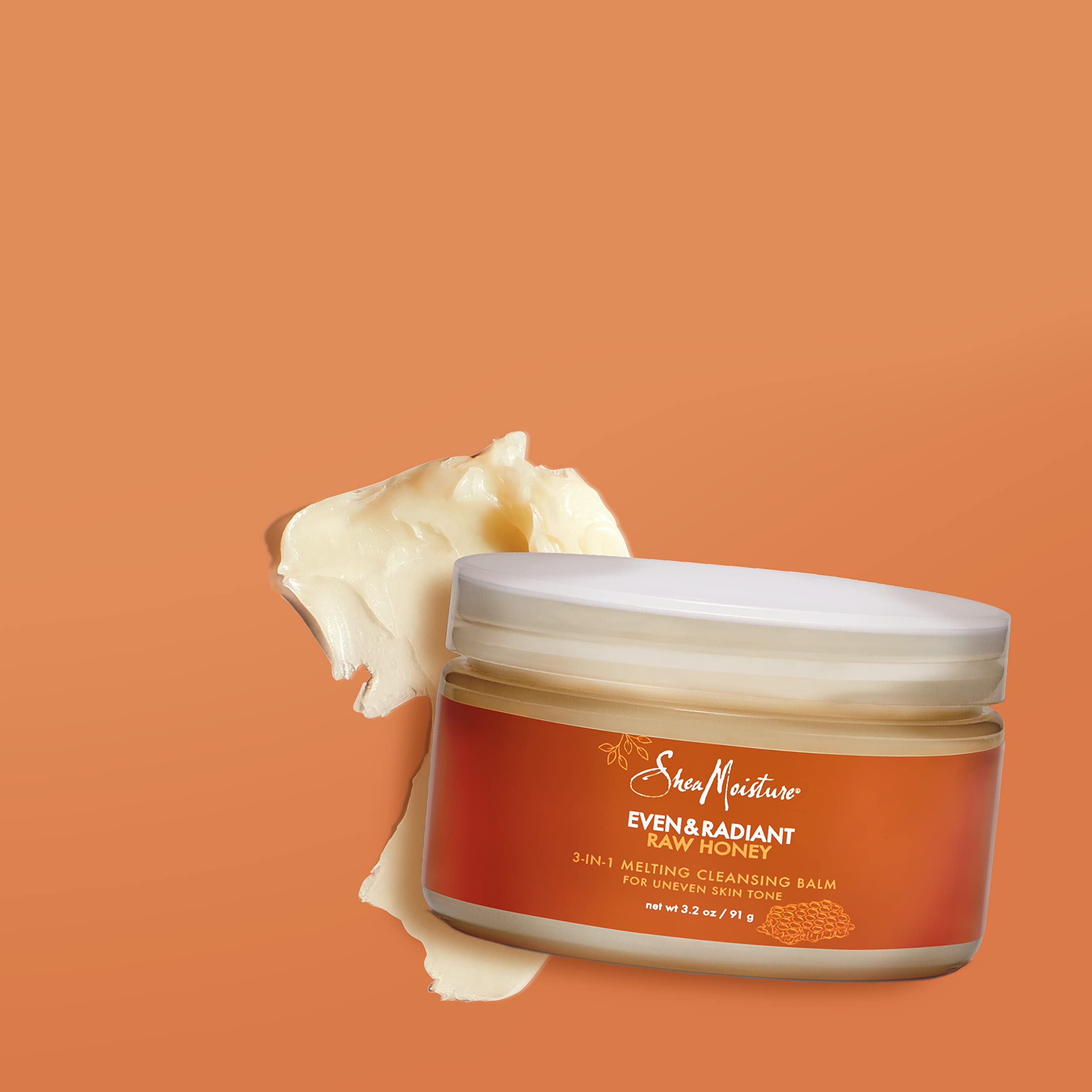 Massage visage SheaMoisture Even et Radiant: application facile et moment détente.
