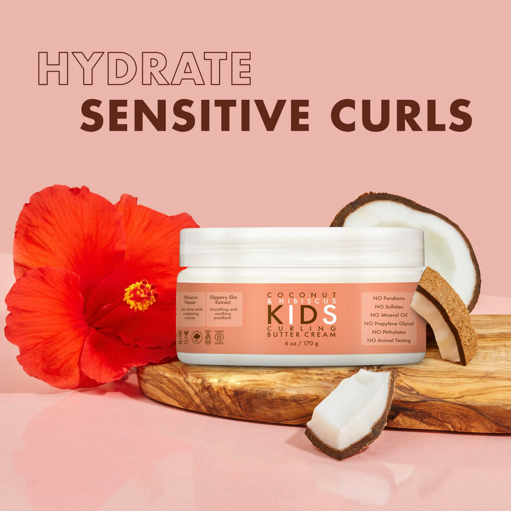 Boucles définies naturellement avec SheaMoisture.