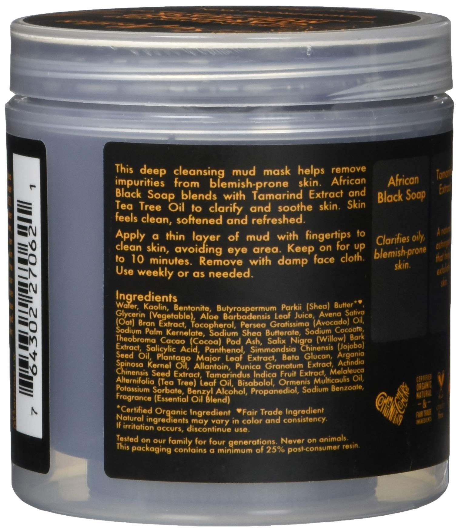 Application du masque clarifiant SHEA MOISTURE pour éliminer les impuretés.