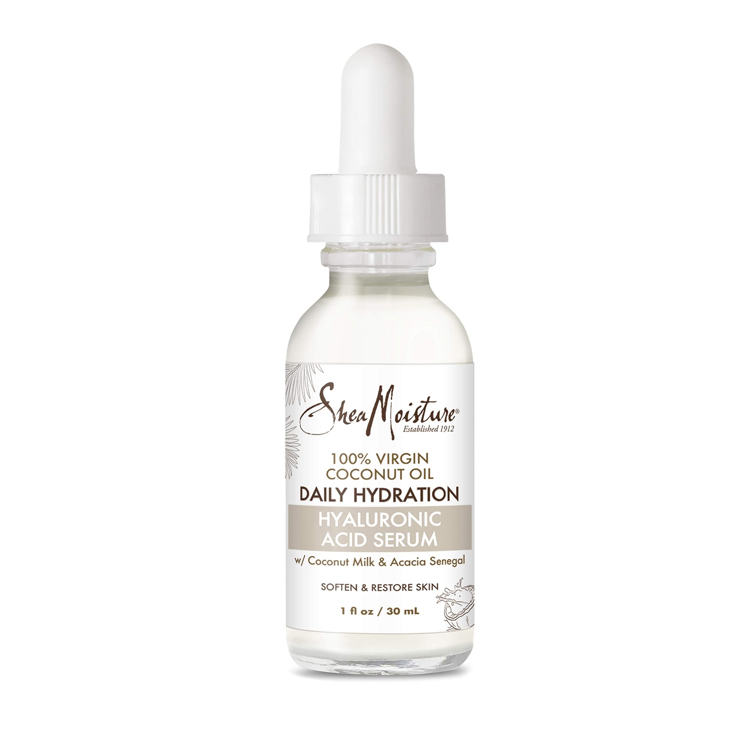 Sérum hyaluronique SheaMoisture sur visage pour hydrater en profondeur.