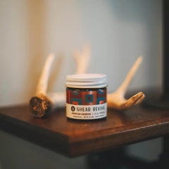 Shear Revival American Gardens pomade, cheveux après application, fini mat.