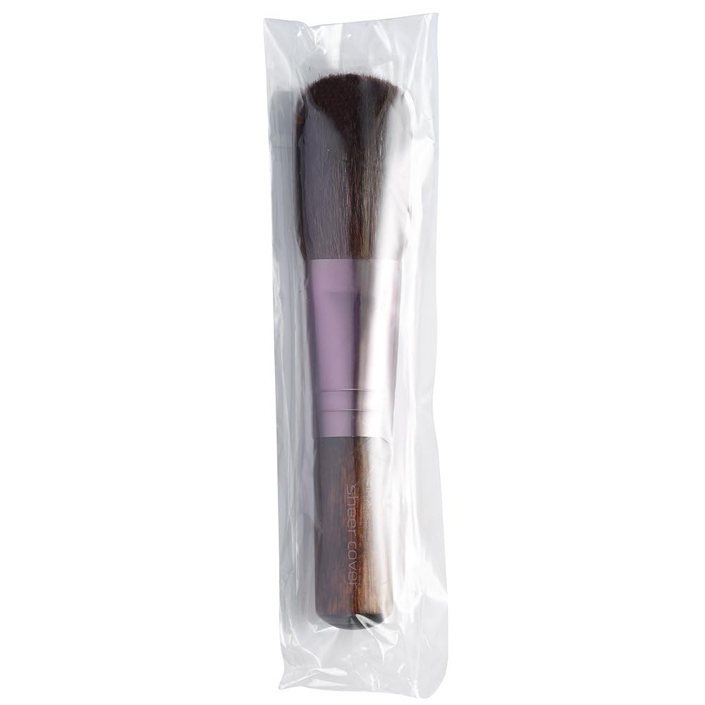 Couverture moyenne de la teinte brune Sheer Cover pour un look quotidien.