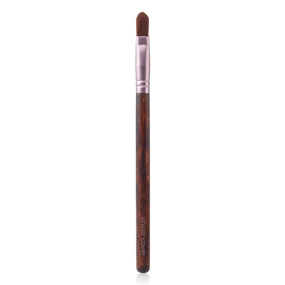 Poudre libre minérale Teinte medium Sheer Cover pour un rendu naturel.