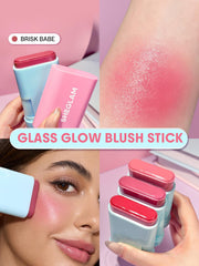 Hydratation grâce au squalane et vitamine E dans SHEGLAM Glass Glow Blush Stick