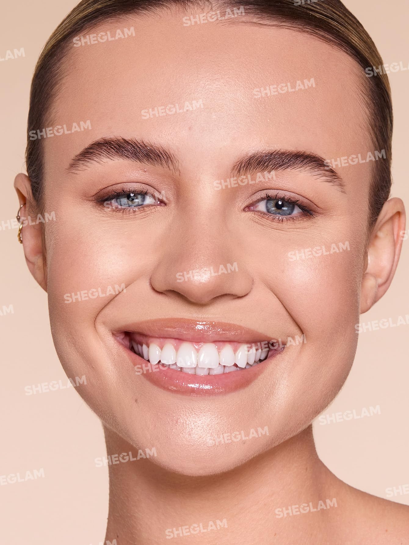 SHEGLAM Skin Magnet Stick: fini naturel et léger.