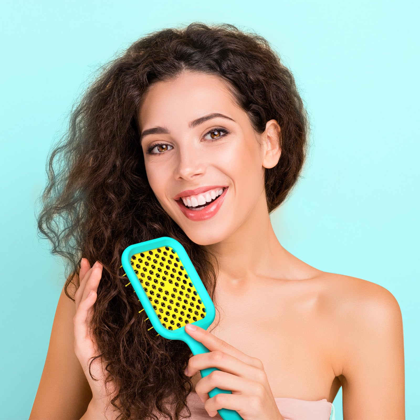 SHINLEA brosse pour cheveux bouclés, favorisant un séchage plus rapide.