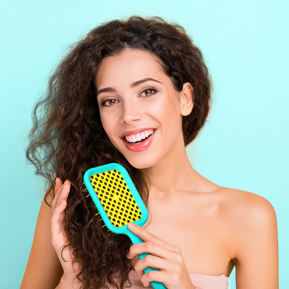SHINLEA brosse pour cheveux bouclés, favorisant un séchage plus rapide.