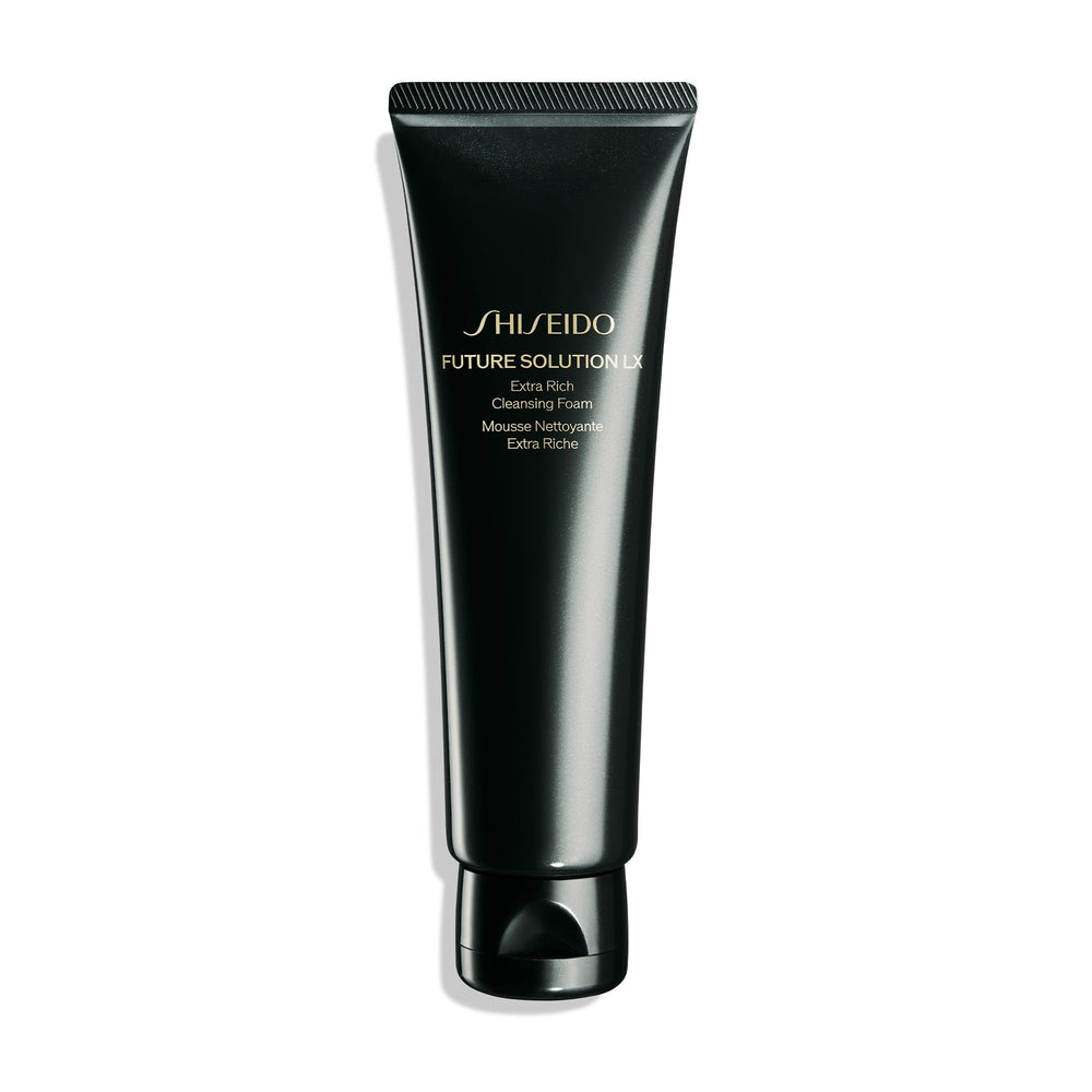 Shiseido Future Solution LX Mousse Nettoyante Visage, texture riche, purifie sans dessécher.
