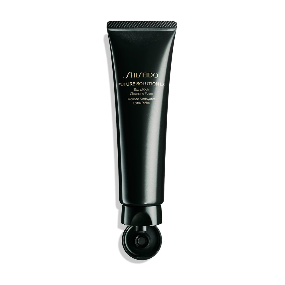 Shiseido Future Solution LX Rituel Soin Japonais, étape anti-âge délicate.
