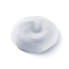 Shiseido Lait Extra-Riche, texture onctueuse qui enveloppe la peau d’un voile hydratant.