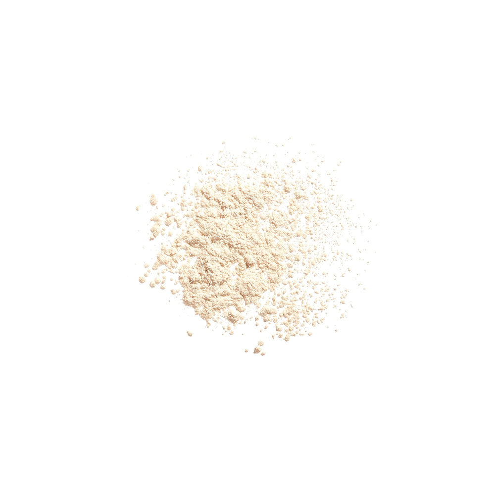 Shiseido Synchro Skin Invisible Silk Poudre Libre – Portabilité appréciable, idéale pour retouches rapides en déplacement.