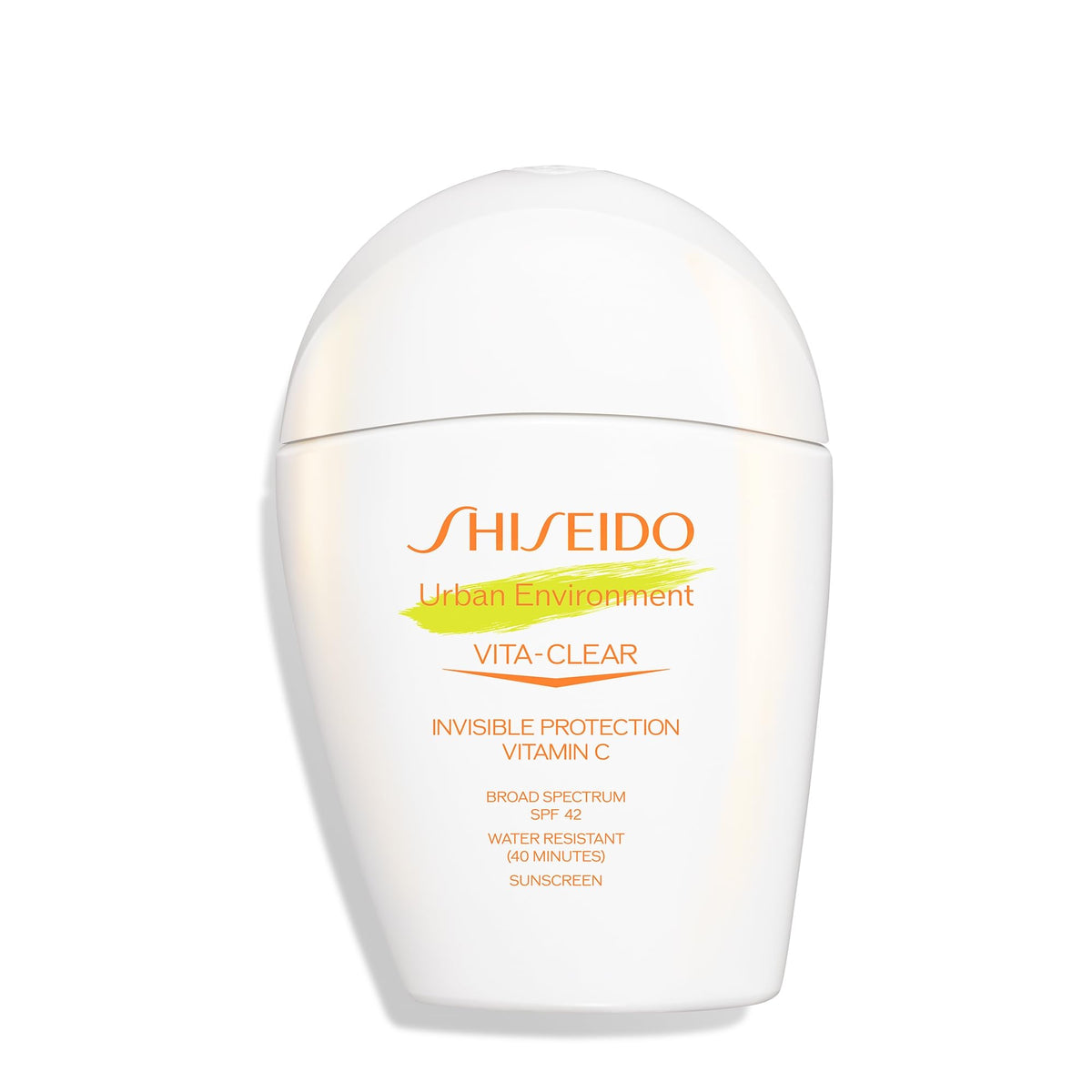 Shiseido Urban Environment Vita-Clear écran solaire invisible sur bouteille, protection légère au quotidien.