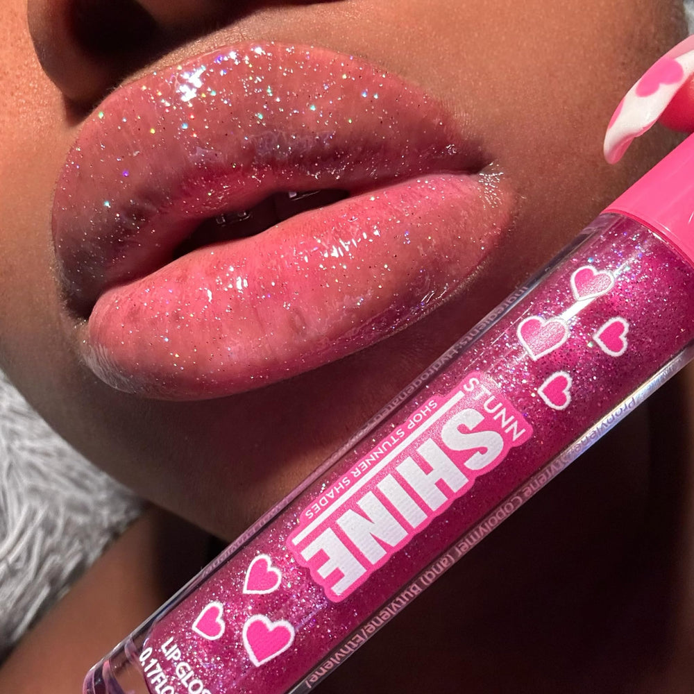 Stunn Shine, parfum doux qui rend l’application agréable.