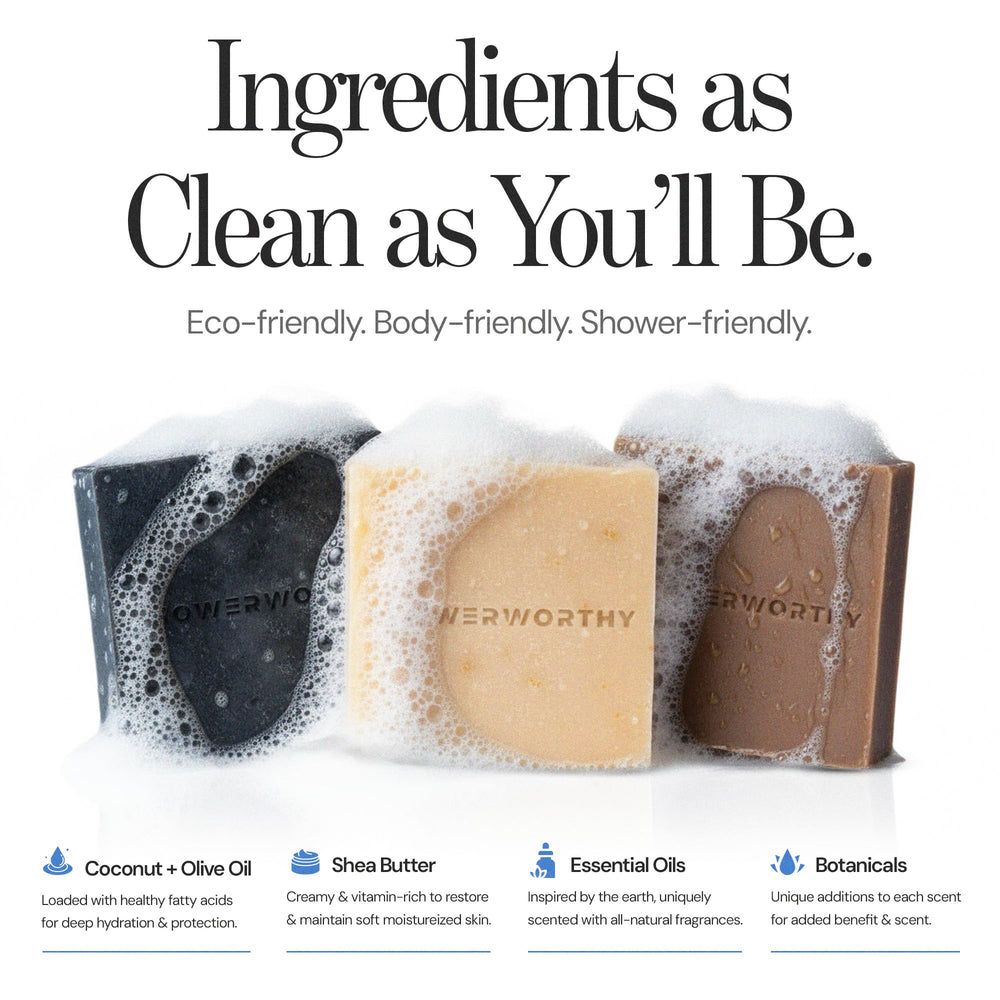 Barre Showerworthy au charbon actif nettoyant en douceur et purifiant.