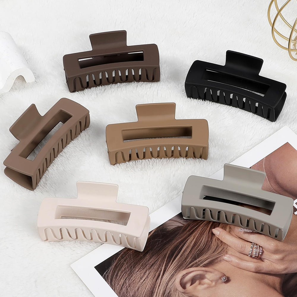 Sisiaipu pinces-cheveux rectangle en action, idéale pour les tâches domestiques.