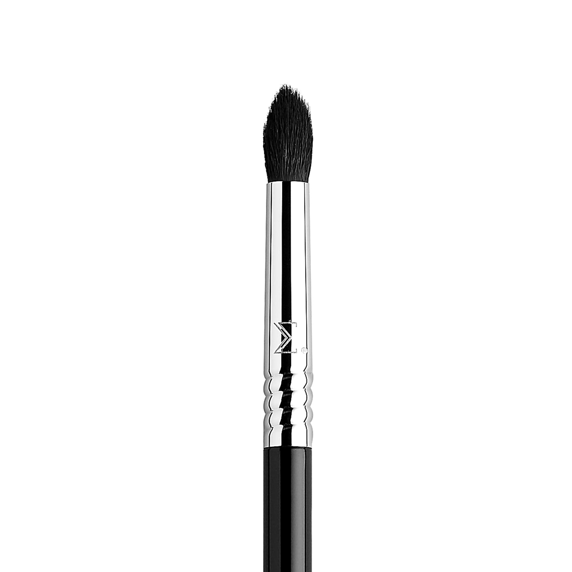 Les poils synthe9tiques ultra-doux du E45 assurent une application fluide