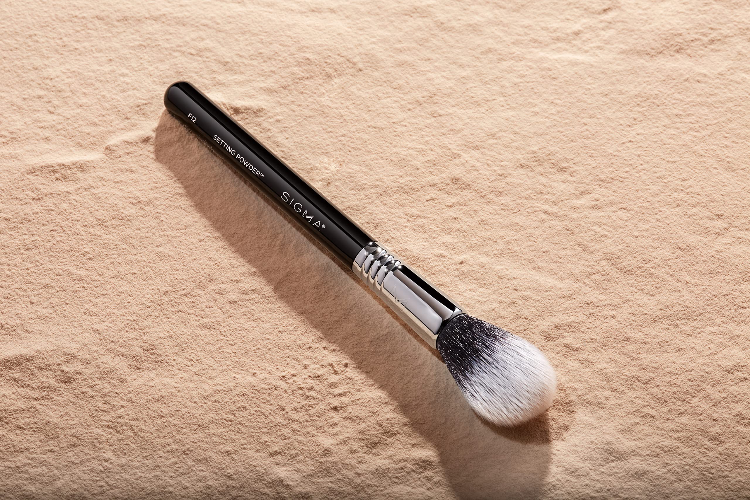 Sigma Beauty F12 – usage quotidien facile pour poudrer.
