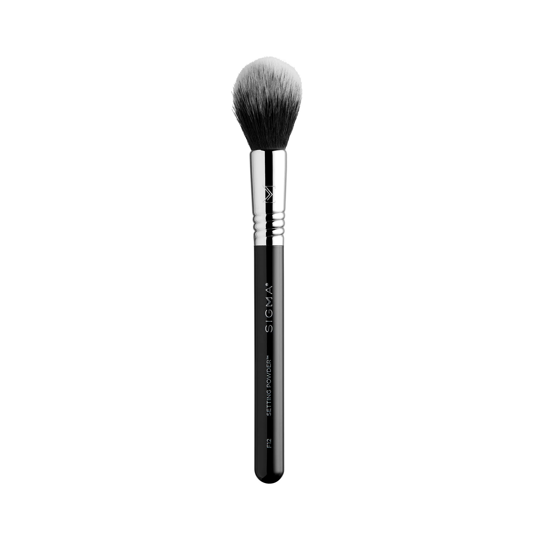 Sigma Beauty F12 – poudre sous-yeux, fini léger et naturel.