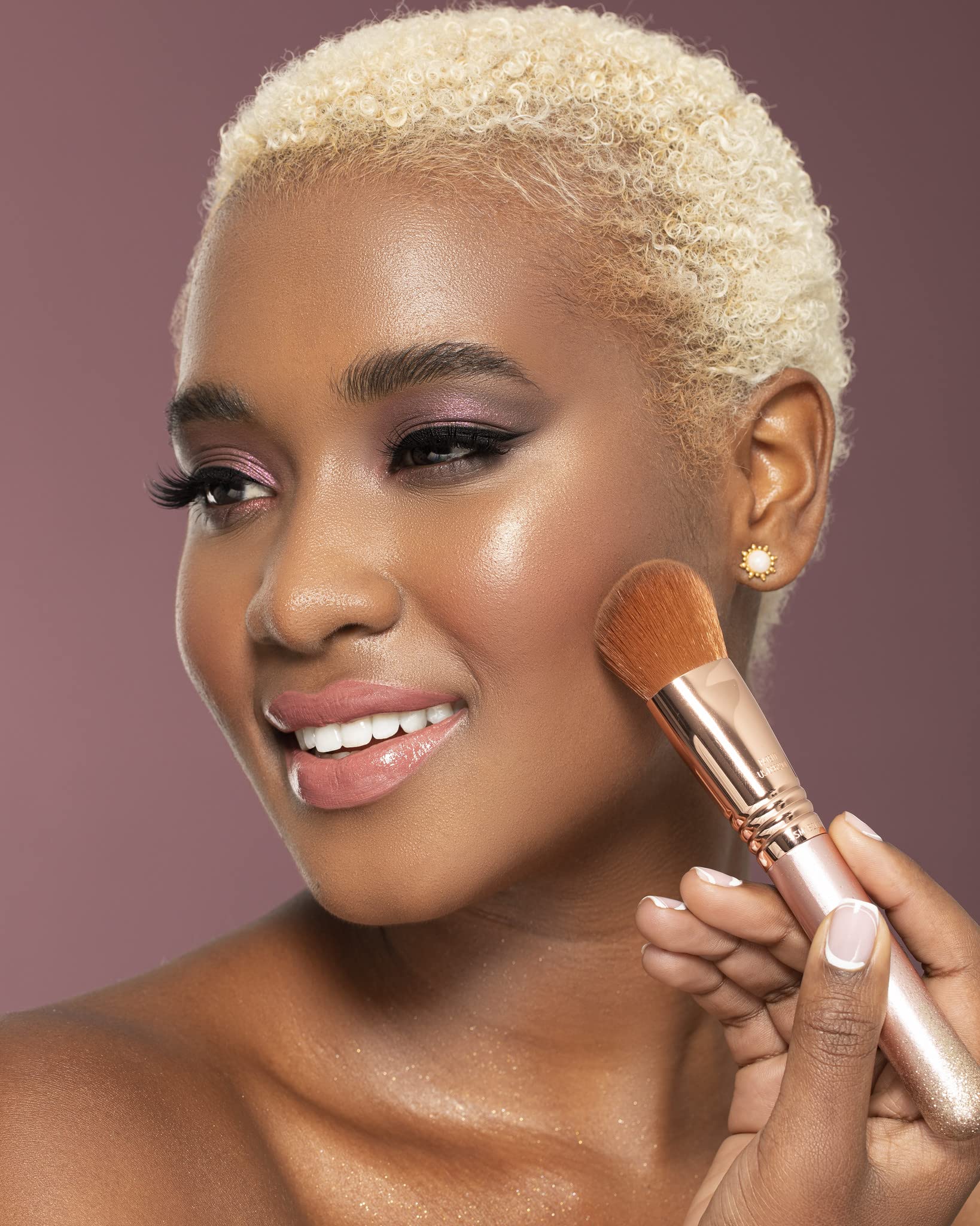 Sigma Beauty F47 Multitasker application crème polyvalente et douce