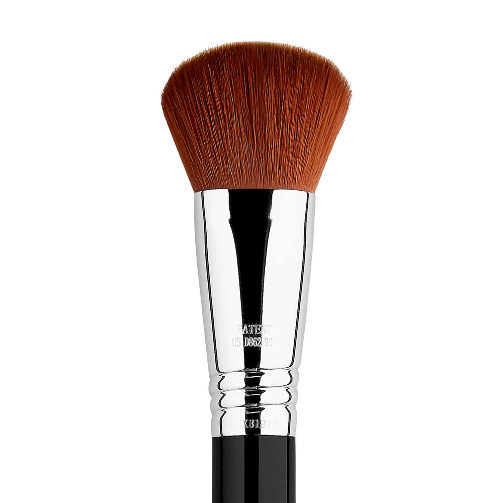 Sigma Beauty F47 Multitasker brosse accent lumineux pour un éclat naturel